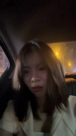 【陪我沦陷】超骚欲姐，极品美乳，户外裸奔，车震无套狂干，白花花的肉体尽情玩弄，推荐！ 截图2