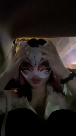 【陪我沦陷】超骚欲姐，极品美乳，户外裸奔，车震无套狂干，白花花的肉体尽情玩弄，推荐！ 截图4