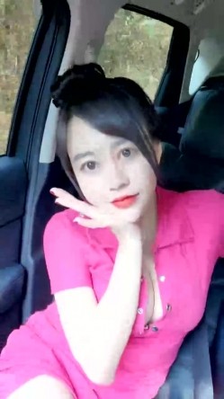 【妖精霍霍】从家中阳台到户外野战，还要车震，极品尤物御姐，美乳白虎，彻底放飞了自我 截图1