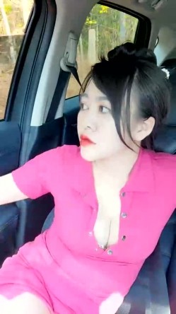 【妖精霍霍】从家中阳台到户外野战，还要车震，极品尤物御姐，美乳白虎，彻底放飞了自我 截图4