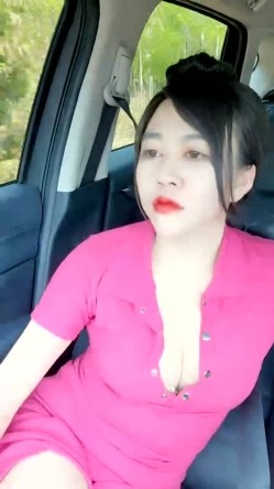 【妖精霍霍】从家中阳台到户外野战，还要车震，极品尤物御姐，美乳白虎，彻底放飞了自我 截图8