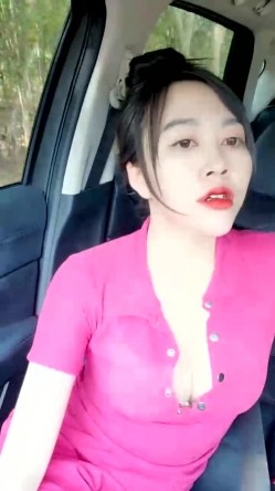 【妖精霍霍】从家中阳台到户外野战，还要车震，极品尤物御姐，美乳白虎，彻底放飞了自我 截图14