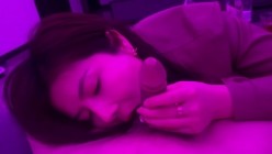 最美女主「小爱」颜值爆表身材炸裂视频内容丰富多样，从大胆露出到骑乘激情再到KTV车震口活场景花样百出 截图3