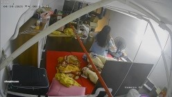 【极品稀缺 ️破解摄像头】极品服务员宿舍日常 ️小姐姐年轻美乳好坚挺 穿搭职业装制服很有气质 距离超近 高清1080P版 截图16