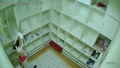 舞蹈班《监控破解》偷拍多位美女学员后台换衣服 截图5