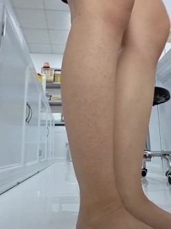 【st站】巨乳肥臀熟女药剂师『HinaLovely』上班穿着情趣内衣偷偷道具自慰流白浆 截图13