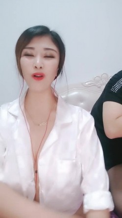 熬夜咖喱饭-风情艳主两阿姨。大奶胸胸，摇乳舞，百看不厌白皙肌肤，老能叭叭了！ 截图6