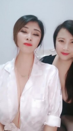 熬夜咖喱饭-风情艳主两阿姨。大奶胸胸，摇乳舞，百看不厌白皙肌肤，老能叭叭了！ 截图8