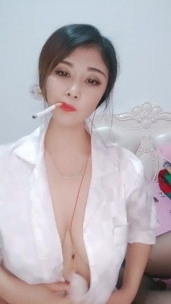 熬夜咖喱饭-风情艳主两阿姨。大奶胸胸，摇乳舞，百看不厌白皙肌肤，老能叭叭了！ 截图13