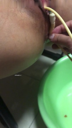 字母圈调教大神【Actor444】露脸母狗各种虐阴虐菊啪啪，花样多手法奇特 截图8