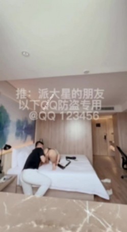 重磅5月最新！大魔王 海绵宝宝 海盗船长等四位推特网红女神人妻大战金主VIP视频小集合 截图3