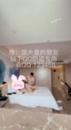 重磅5月最新！大魔王 海绵宝宝 海盗船长等四位推特网红女神人妻大战金主VIP视频小集合 截图8