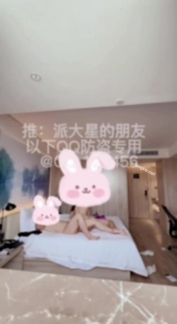 重磅5月最新！大魔王 海绵宝宝 海盗船长等四位推特网红女神人妻大战金主VIP视频小集合 截图13
