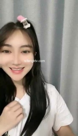难得一见的广州学生妹子，才艺表演 会弹吉他清唱还很好听，如果她不暴漏出自己的下体 还是处女 截图9