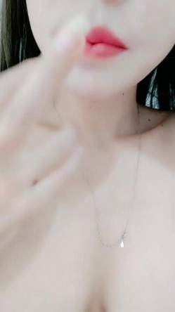 性感红唇大长腿御姐苗条身材花臂纹身诱惑秀，揉搓奶子掰穴特写翘起屁股摆弄非常诱人 截图9