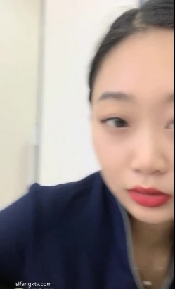 在证券公司上班的小美女，丰满圆脸，阴部饱满多毛，工作岗位太无聊，丝袜诱惑，尿尿大观赏！ 截图7