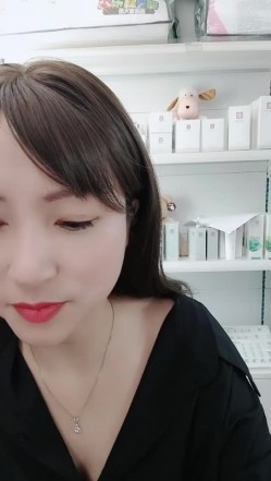 母婴店板娘，【桃花源】，今天没生意，寂寞少妇赚外快，给大哥们看看自己有多骚，疯狂自慰 截图2