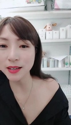 母婴店板娘，【桃花源】，今天没生意，寂寞少妇赚外快，给大哥们看看自己有多骚，疯狂自慰 截图4