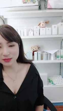 母婴店板娘，【桃花源】，今天没生意，寂寞少妇赚外快，给大哥们看看自己有多骚，疯狂自慰 截图11
