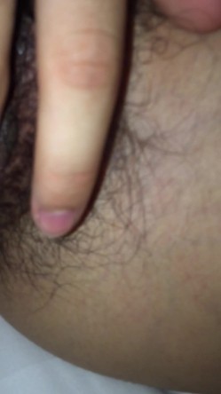 长直黑发高颜值甜妹眼睛紧闭皱眉张嘴浪叫不止，露脸被粗鸡巴猛插深喉口爆 截图15