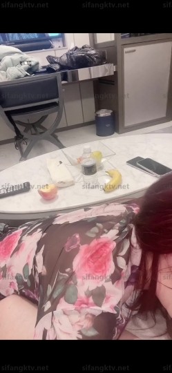 【吃瓜爆料 ️抖音巨乳】微博网红『李雅』最新性爱私拍《线下空降操分日记》爆操干的小骚货豪乳乱颤 高清720P原版 截图8