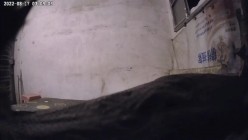 城中村房东出租屋偷装摄像头监控偷拍 颜值不错的卖淫女租客和各种嫖客的性交易双视角偷拍 截图13