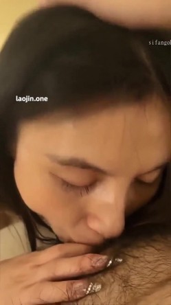 【极品泄密】32岁良家少妇，偷情约炮，真是骚，含着鸡巴舔个不停，娇喘声差点听射了，刺激 截图8