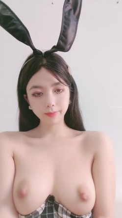 骚逼御姐【苏豆豆】，网络卖淫女，颜值在线，毛少逼粉，喜欢内射，插屁眼才能高潮 截图14