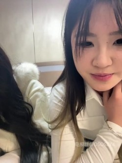 ️精神小妹【chunxiaoquqn】新晋精神小妹团播、几个年轻闺蜜一起下海赚钱 截图2