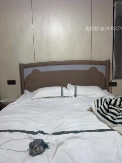 ️精神小妹【chunxiaoquqn】新晋精神小妹团播、几个年轻闺蜜一起下海赚钱 截图5