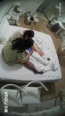 乐橙酒店高清偷拍一对大学生女同挺会玩的带着不少工具五花八门做爱 截图14