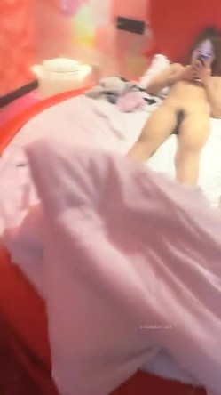多人淫乱~【豆芽菜】两位在校学妹，下海兼职~2V2密码房激情4P，小小年纪就这么放荡，以后还了得 截图14