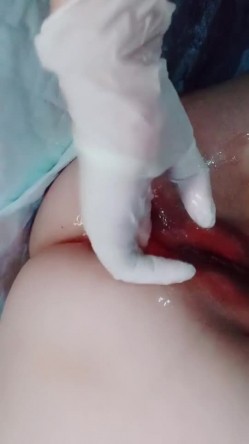 傲娇宝宝的SM工作室，场面淫乱刺激双女户玩调教蹂躏，全程露脸捆绑跳蛋揉奶玩逼，各种道具齐上滴蜡诱惑 截图7