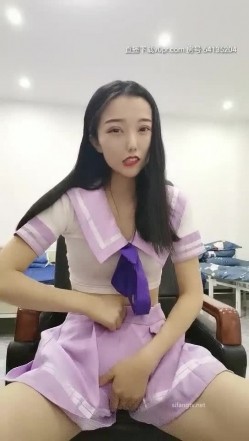 【超美御姐】臀翘大冰冰 别墅健身房，反锁门防教练进来强奸，超级想要 哥哥，我阴洞咬住你的肉棒啦，太骚了，比女优还来戏，自慰大声呻吟！ 截图4