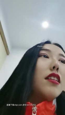 【超美御姐】臀翘大冰冰 别墅健身房，反锁门防教练进来强奸，超级想要 哥哥，我阴洞咬住你的肉棒啦，太骚了，比女优还来戏，自慰大声呻吟！ 截图5