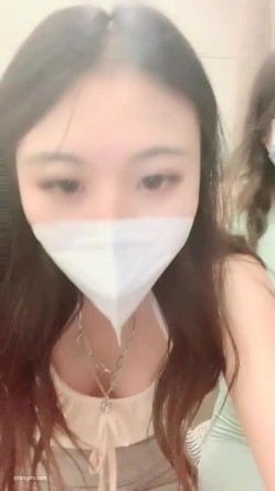 【周导的夏天】闺蜜缺钱打胎下海，勾搭按摩男，不小心露脸 截图3
