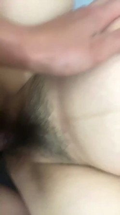 襄阳露脸21岁娇妻家有粉逼，看我如何用二阳指让她高潮起伏口活吃鸡，无套爆操 截图8