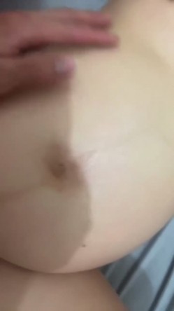 襄阳露脸21岁娇妻家有粉逼，看我如何用二阳指让她高潮起伏口活吃鸡，无套爆操 截图14