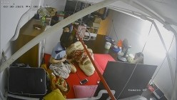 【极品稀缺 ️破解摄像头】极品服务员宿舍日常 ️小姐姐年轻美乳好坚挺 穿搭职业装制服很有气质 距离超近 高清1080P版 截图14
