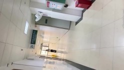 医院女厕全景偷拍走路很骚气的高跟少妇 截图1