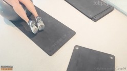 「下面有根棒棒糖」OF日常性爱私拍 截图2