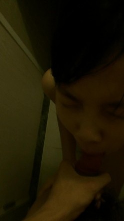 【网曝门事件】漂亮骚女友与男友性爱自拍高清流出 翘美臀后入让快点操 截图8