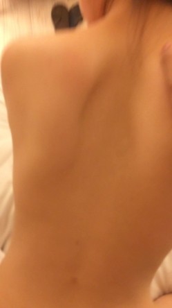 【网曝门事件】漂亮骚女友与男友性爱自拍高清流出 翘美臀后入让快点操 截图14