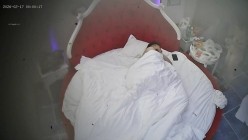 酒店情趣房偷拍 圆脸可爱少妇被精壮纹身猛男按床上疯狂折腾不断呻吟 截图12