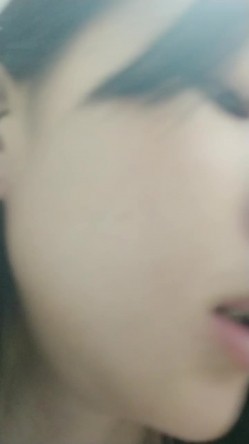十字纹身极品美少女！黑丝袜纤细美腿！超近视角揉搓骚穴，手指插入狂扣，站立翘起美臀诱惑 截图13