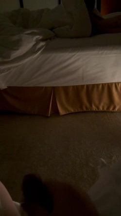 广州超高颜值人妻笑容特别甜美 被老公找找单男从后面掀裙直插 喊声音大点 真实感拉满 截图5