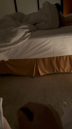 广州超高颜值人妻笑容特别甜美 被老公找找单男从后面掀裙直插 喊声音大点 真实感拉满 截图8