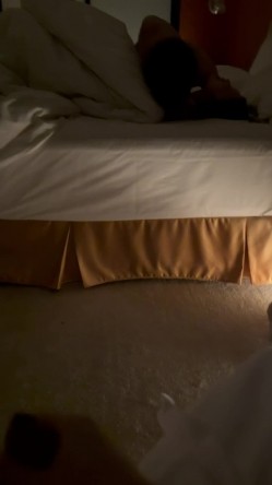 广州超高颜值人妻笑容特别甜美 被老公找找单男从后面掀裙直插 喊声音大点 真实感拉满 截图12