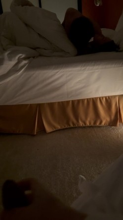 广州超高颜值人妻笑容特别甜美 被老公找找单男从后面掀裙直插 喊声音大点 真实感拉满 截图13