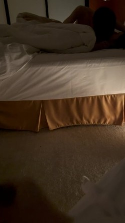 广州超高颜值人妻笑容特别甜美 被老公找找单男从后面掀裙直插 喊声音大点 真实感拉满 截图16